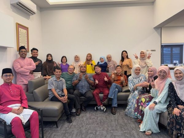 02 Potluck Raya